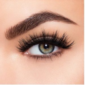 2 PACKS of LILLY LASHES - LUSH & MIAMI